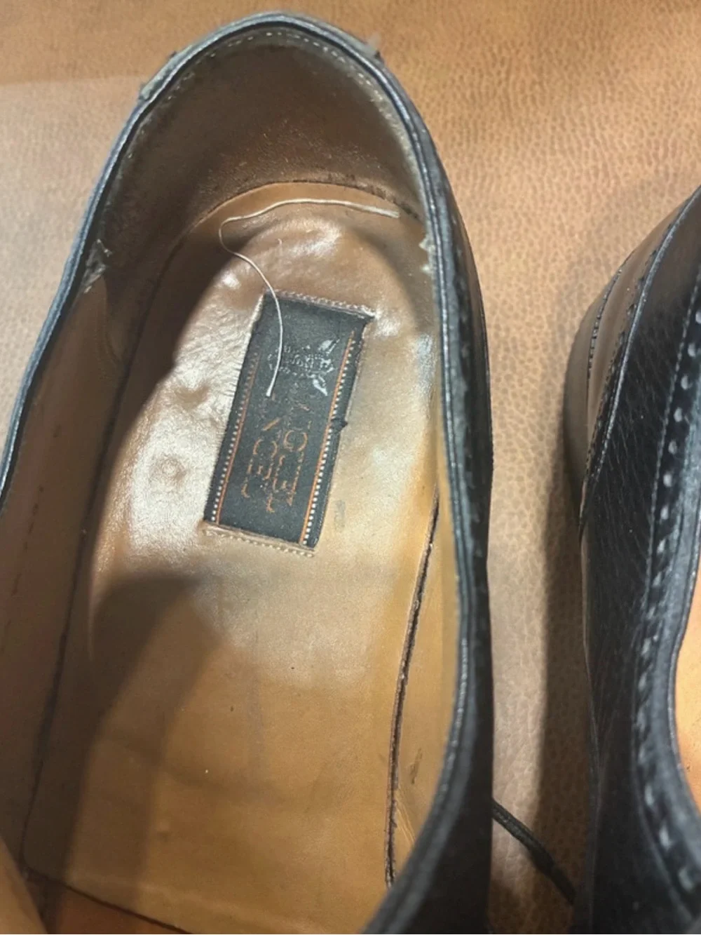 Magnanni Black Leather Cap-Toe Derby Dress Shoes